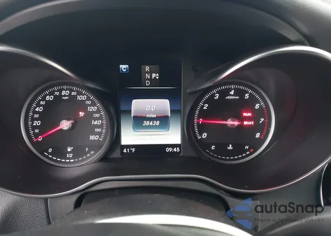 2018 Mercedes-Benz C 300 4Matic из США, поврежденный, VIN 55SWF4KB0JU260348